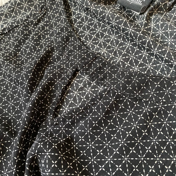 Torrid | Red Border Print Georgette Mock Neck Tank - Picture 8 of 9